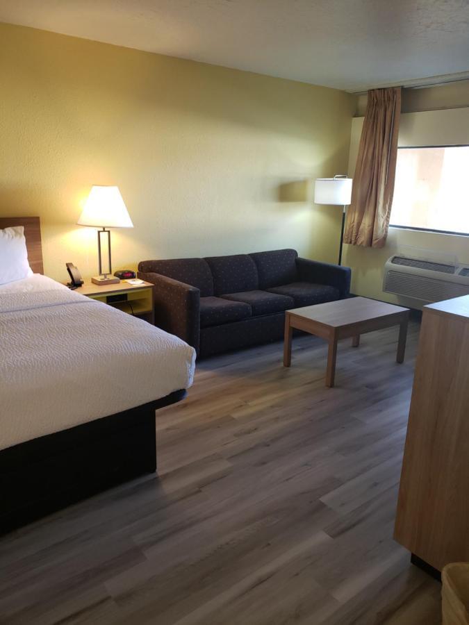 Days Inn & Suites By Wyndham Clovis Ngoại thất bức ảnh