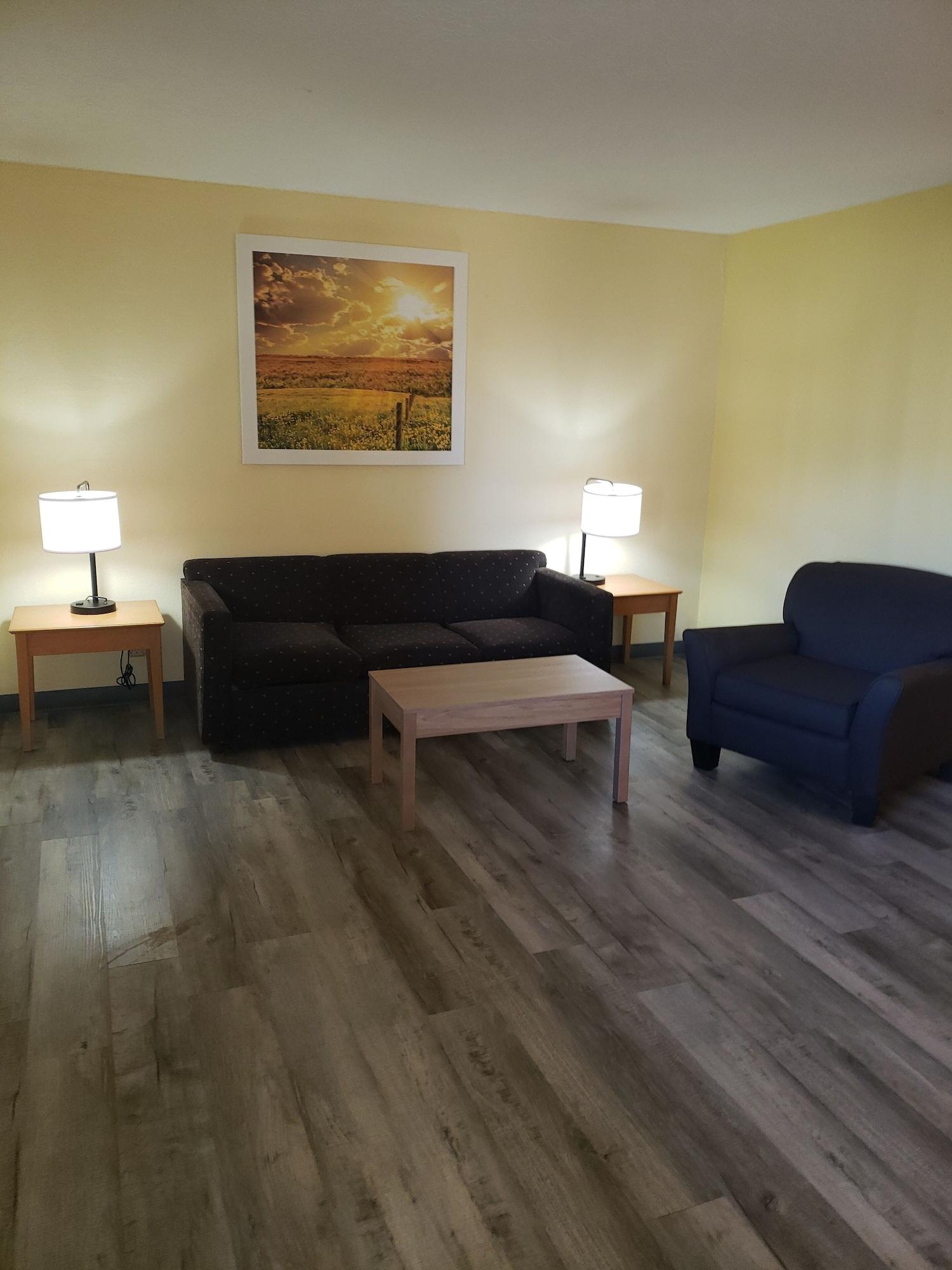 Days Inn & Suites By Wyndham Clovis Ngoại thất bức ảnh