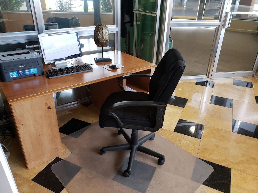 Days Inn & Suites By Wyndham Clovis Ngoại thất bức ảnh