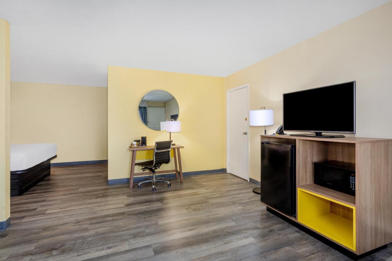 Days Inn & Suites By Wyndham Clovis Ngoại thất bức ảnh