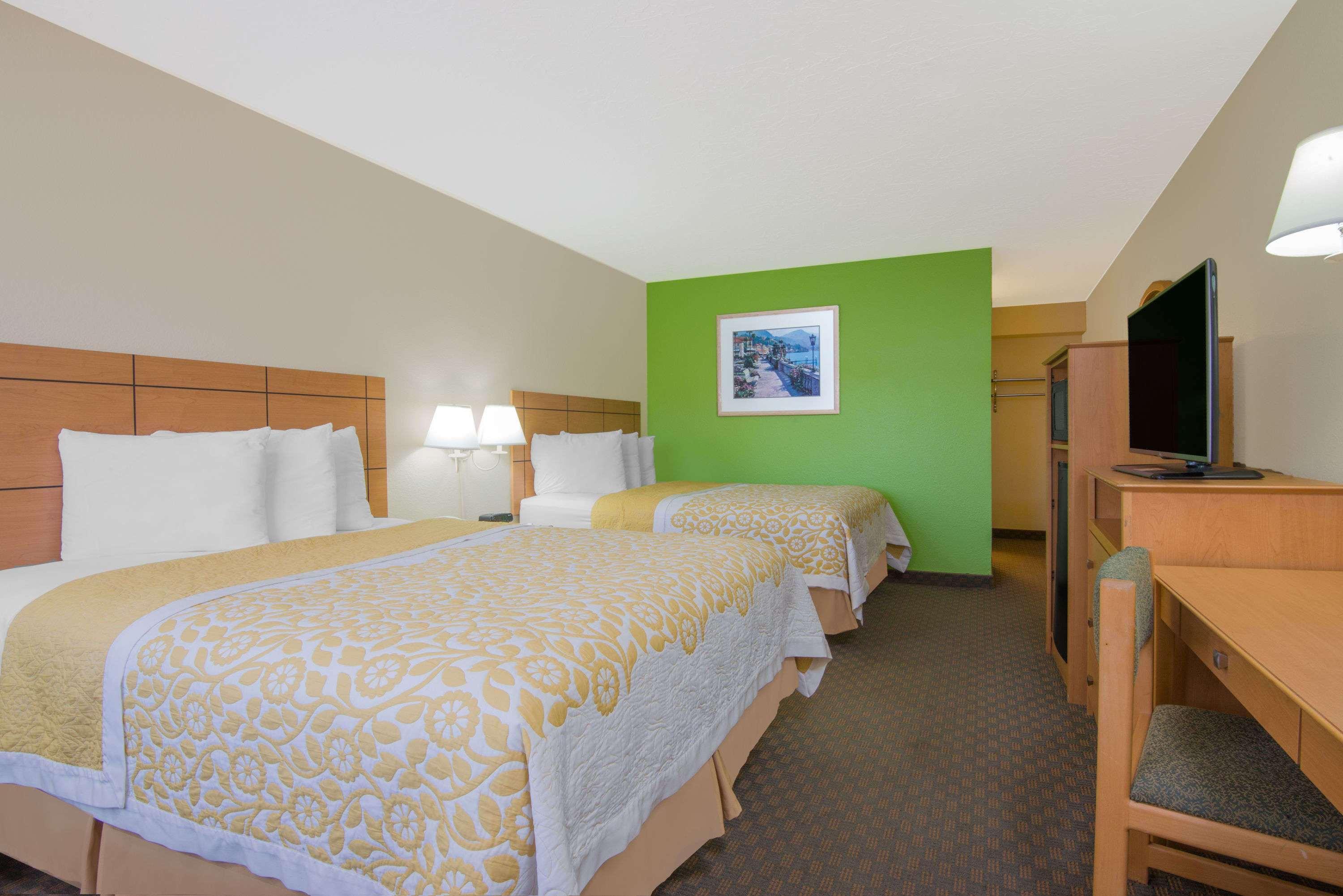 Days Inn & Suites By Wyndham Clovis Ngoại thất bức ảnh
