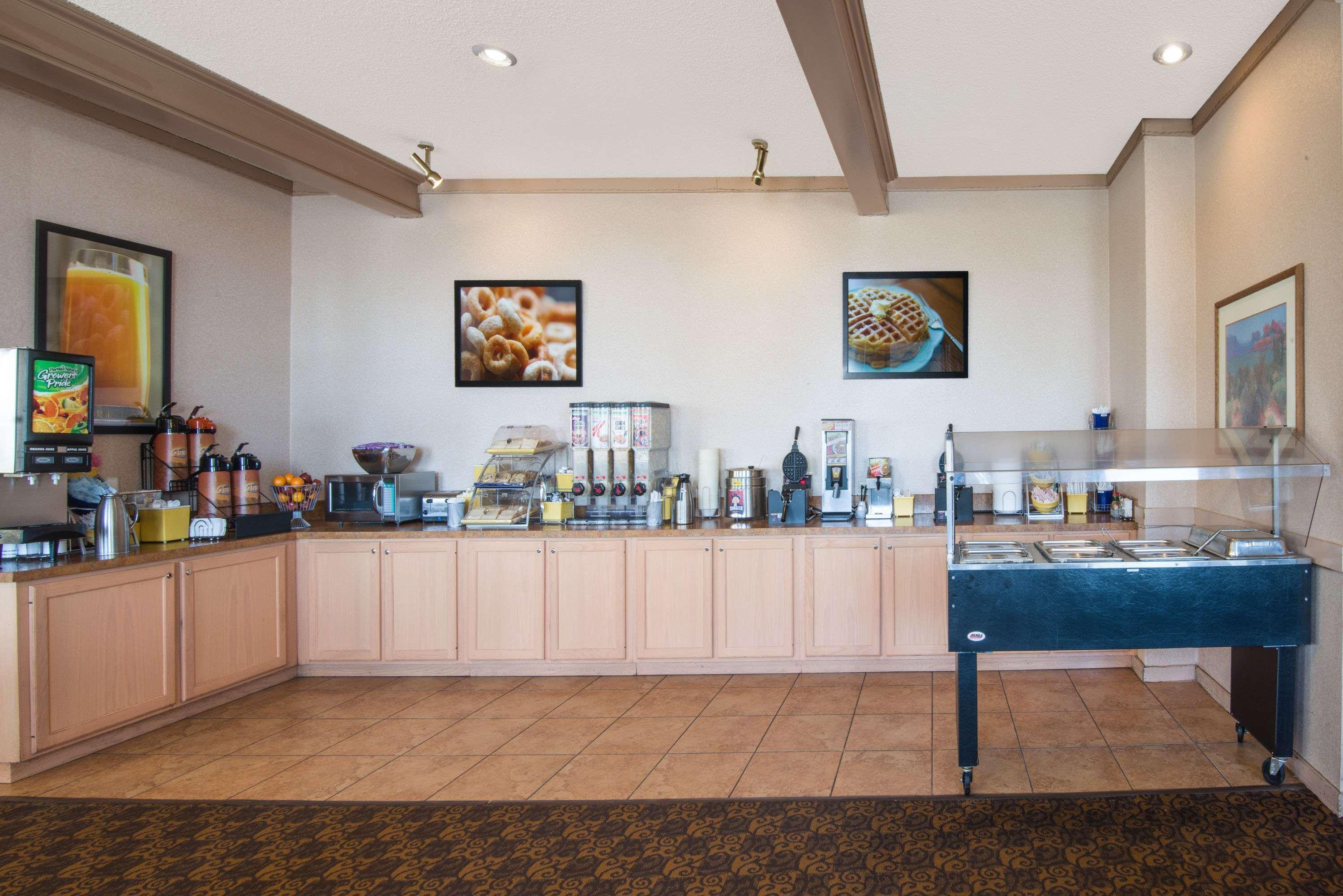Days Inn & Suites By Wyndham Clovis Ngoại thất bức ảnh