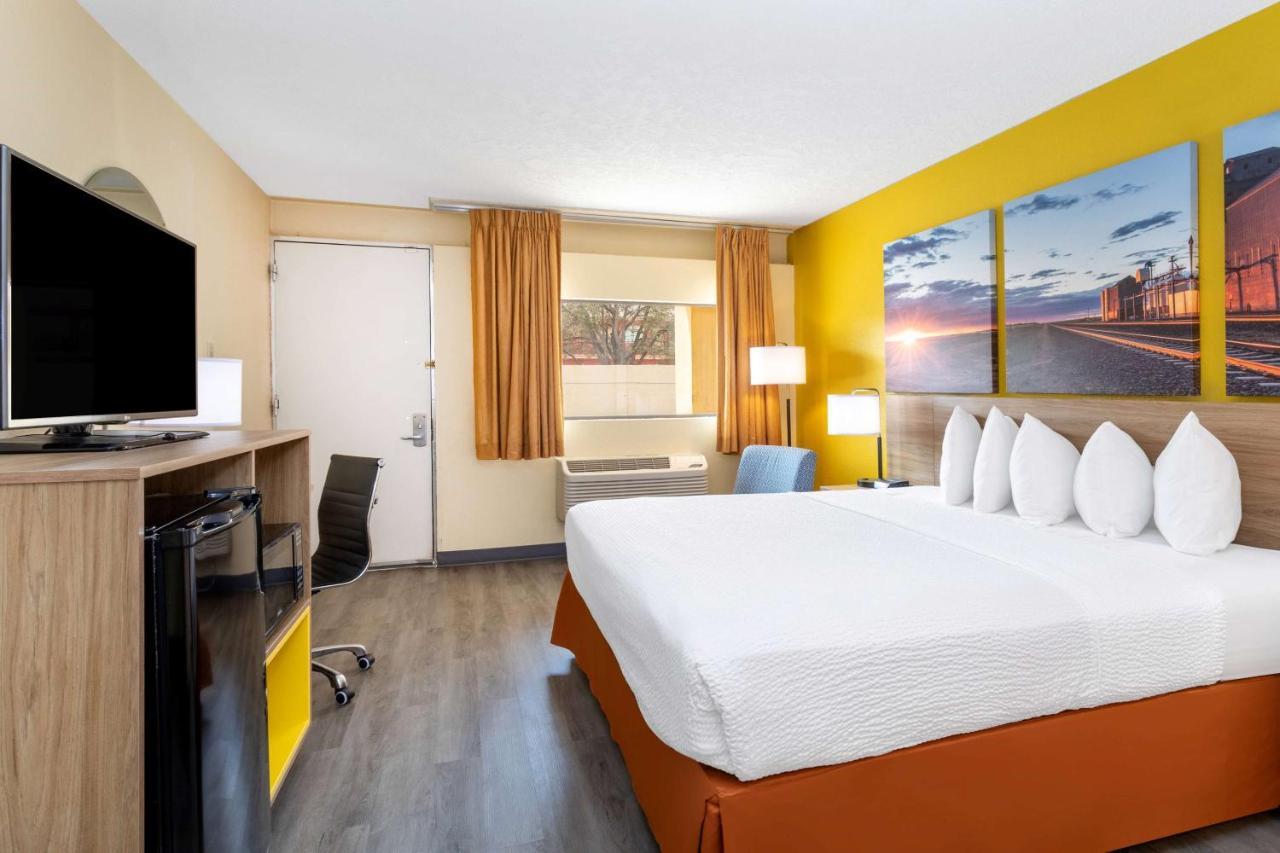 Days Inn & Suites By Wyndham Clovis Ngoại thất bức ảnh