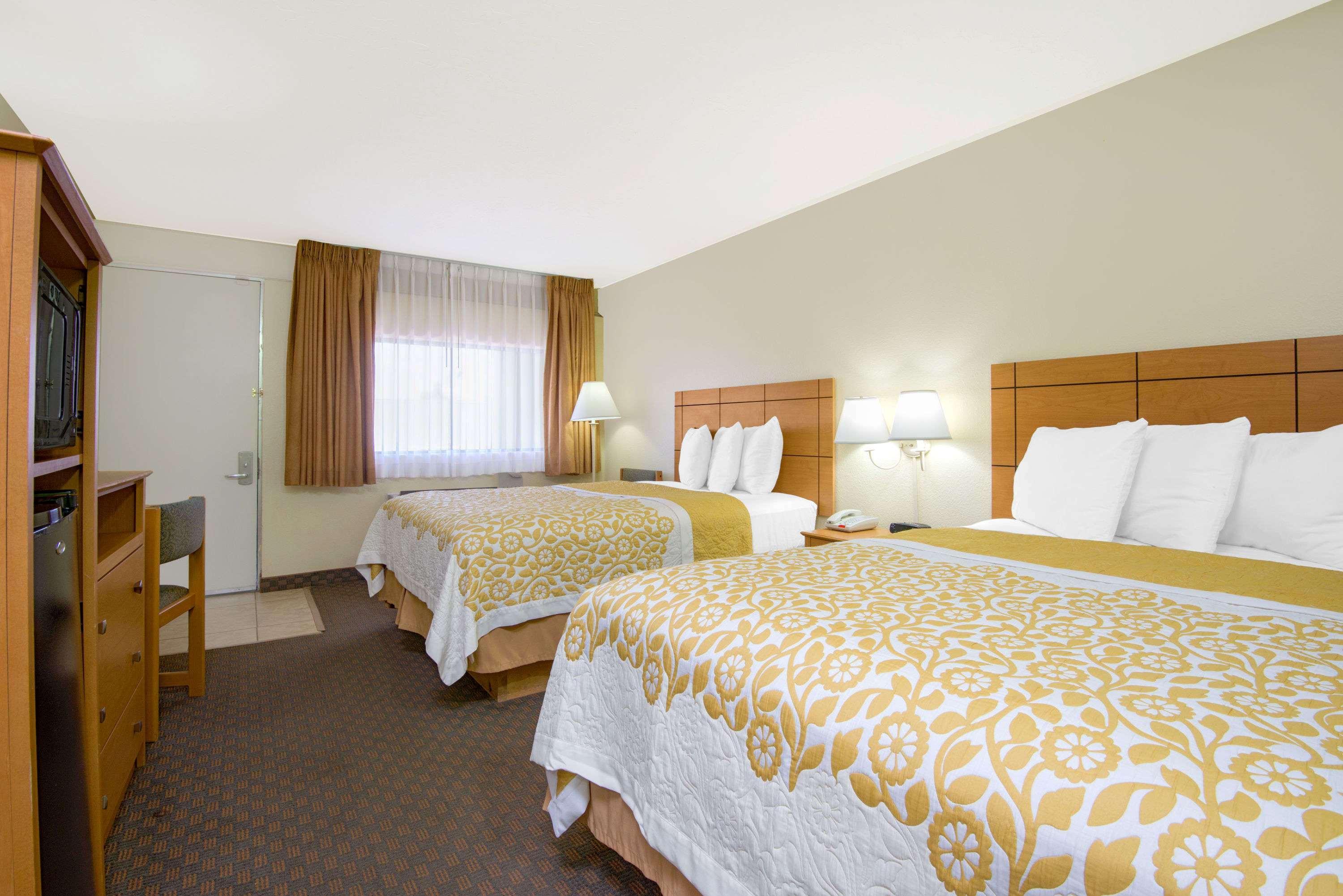 Days Inn & Suites By Wyndham Clovis Ngoại thất bức ảnh